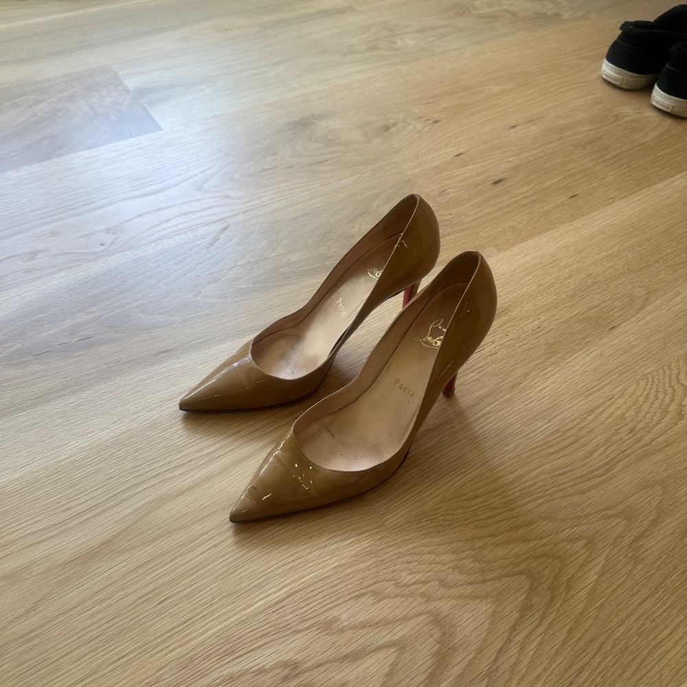 Christian Louboutain Beige Patent Leather High Heels - Picture 8 of 8